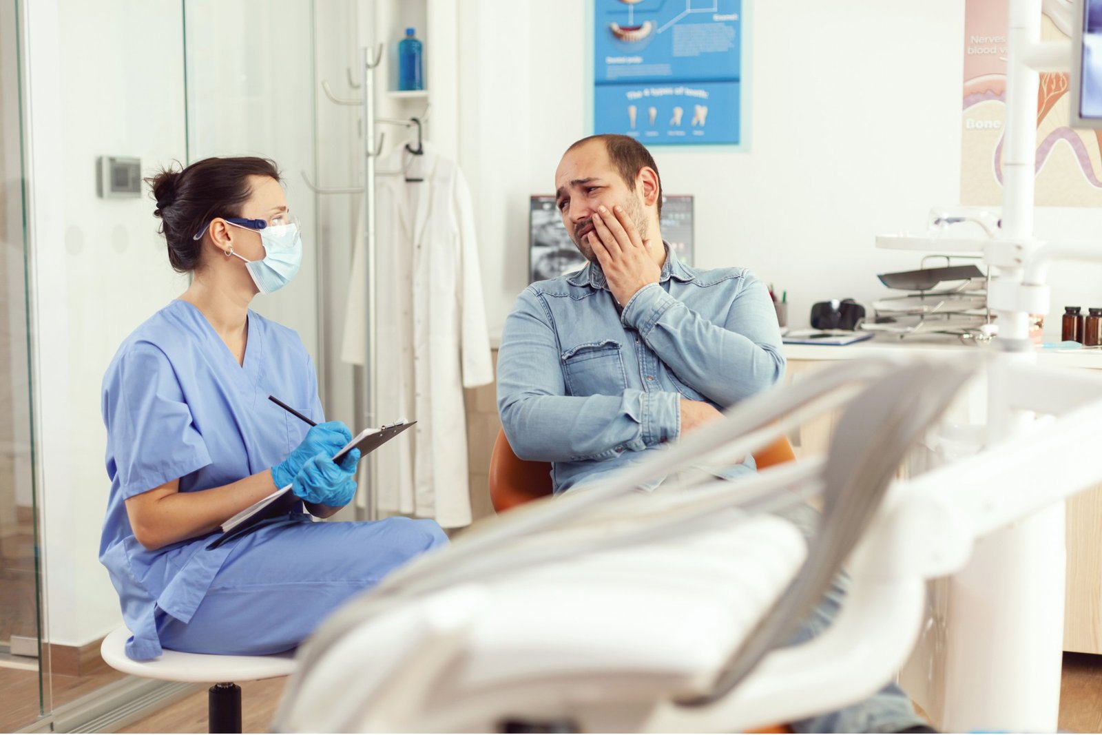 Emergency Dentist in Melbourne: What to Do Before You Visit